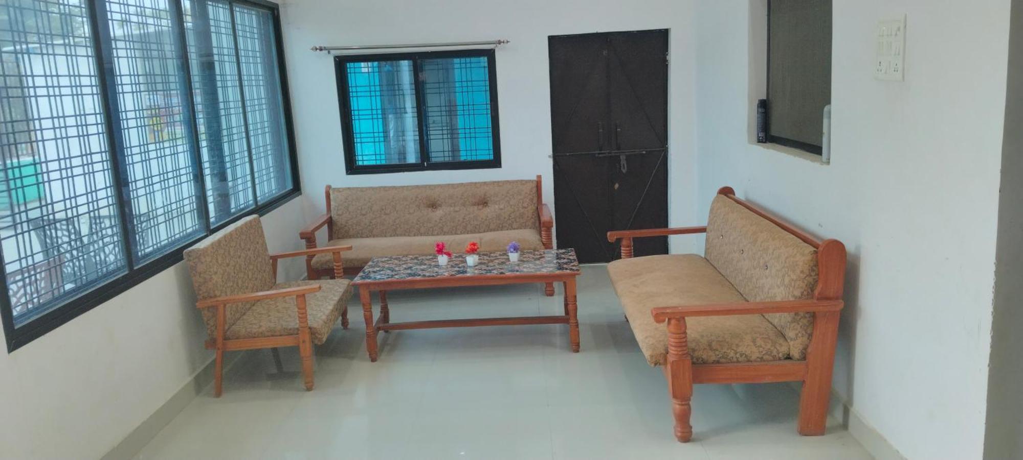 Laxmi Home Stay Ghura Bagian luar foto